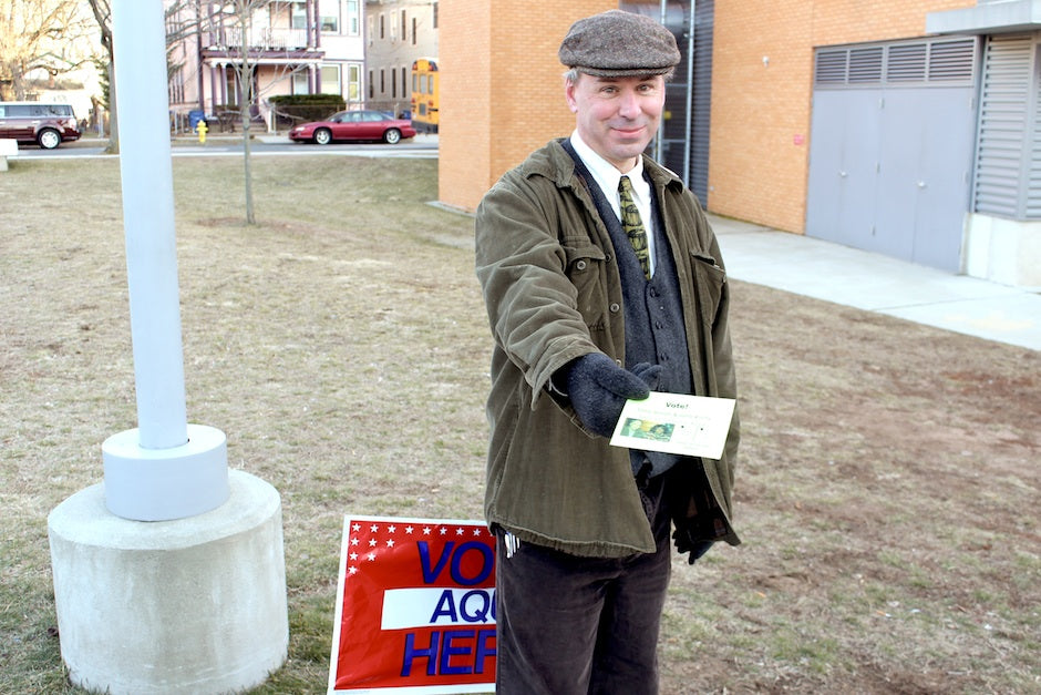 Christopher Arnott says, "Vote!"