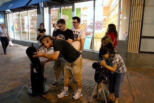 Sidewalk Astronomers of New Haven